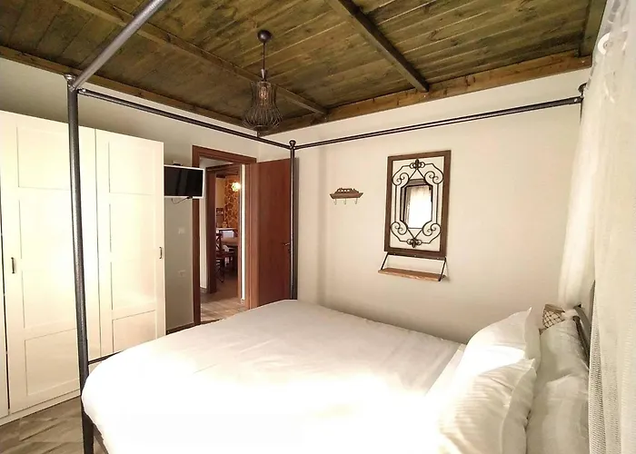 Rustic House Smaro *