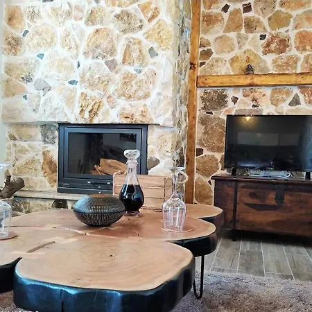 アパート Rustic House Smaro Émbonas