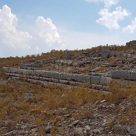 Rustic House Smaro *